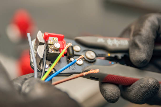 Best Local Electrician Companies  in Bogata, TX